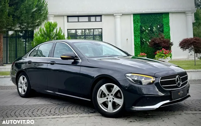 MERCEDES-BENZ E CLASS
