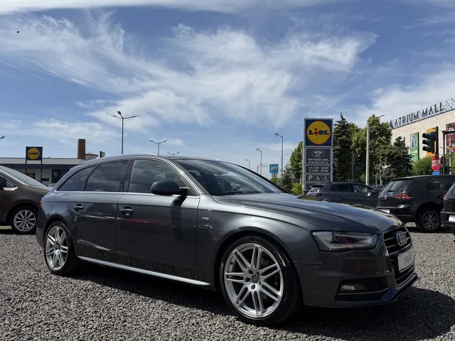 AUDI A4