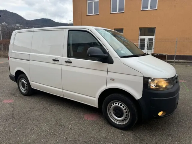 VOLKSWAGEN TRANSPORTER