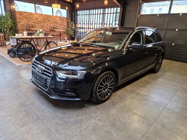 AUDI A4