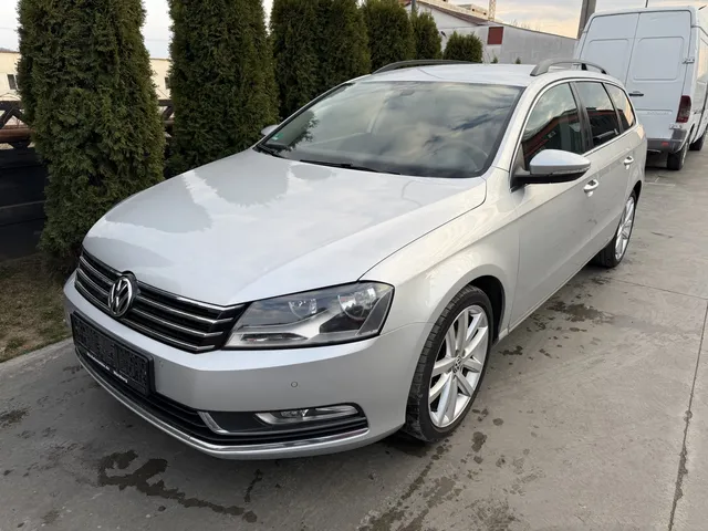 VOLKSWAGEN PASSAT