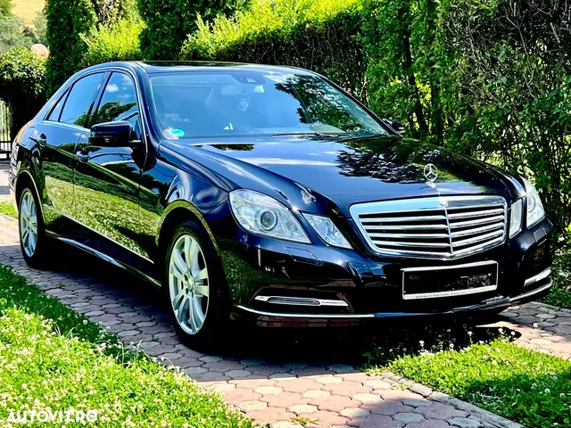 MERCEDES-BENZ E CLASS