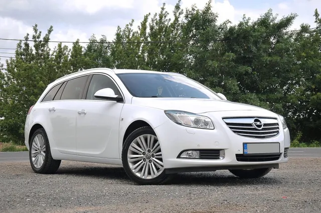 OPEL INSIGNIA