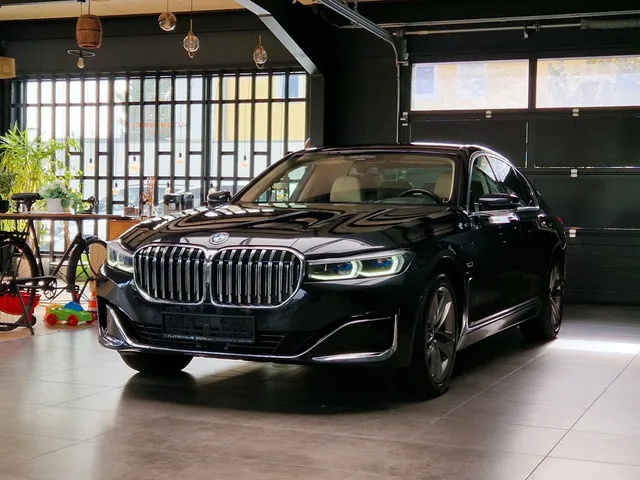 BMW 745E