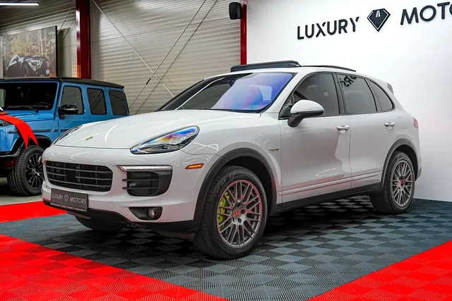 PORSCHE CAYENNE