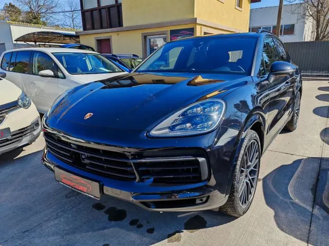 PORSCHE CAYENNE