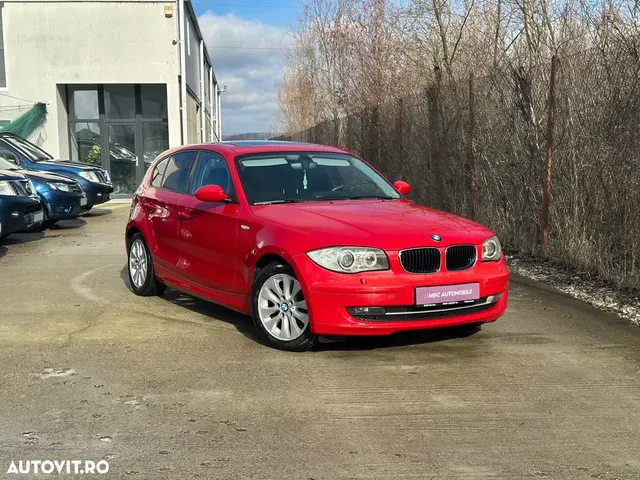 BMW 1 SERIES