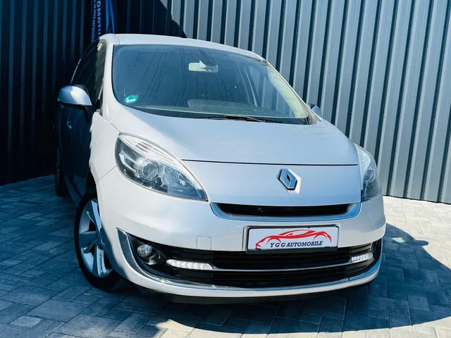 RENAULT GRAND SCENIC