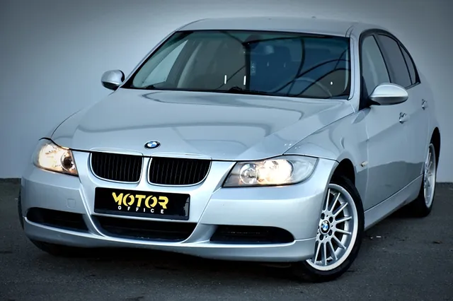 BMW 3 SERIES