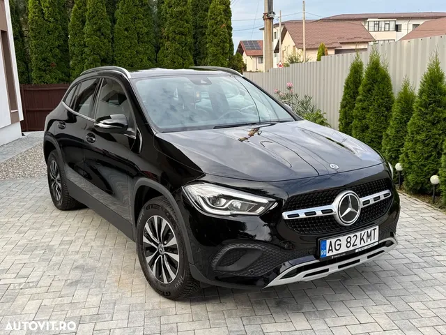 MERCEDES-BENZ GLA