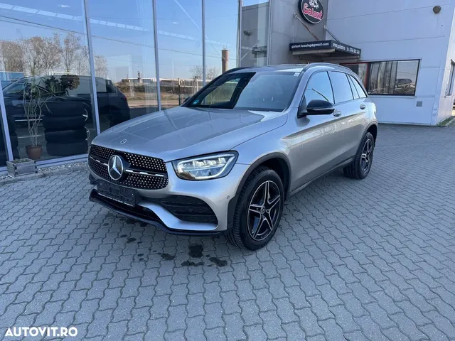 MERCEDES-BENZ GLC
