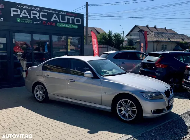 BMW 3 SERIES