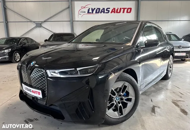 BMW IX