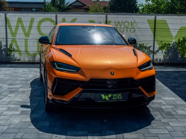 LAMBORGHINI URUS S