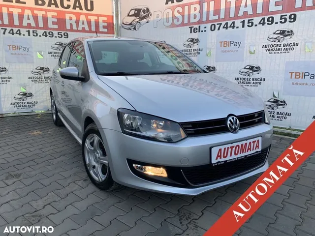 VOLKSWAGEN POLO