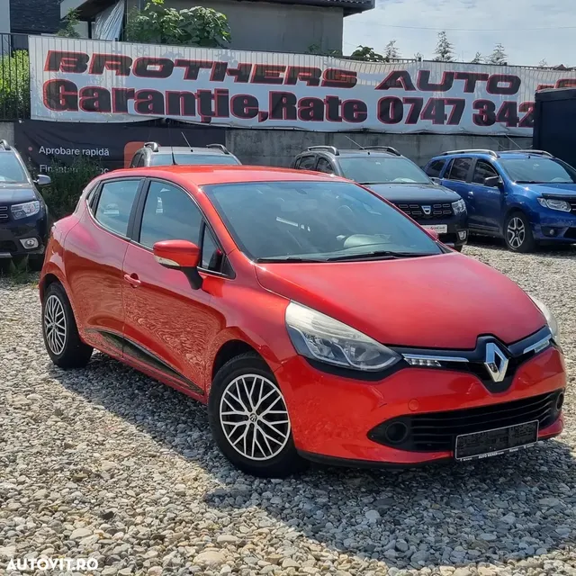 RENAULT CLIO