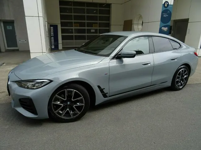 BMW 4 SERIES
