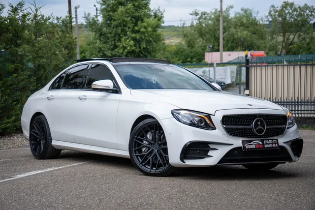 MERCEDES-BENZ E CLASS