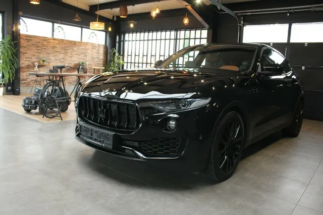 MASERATI LEVANTE