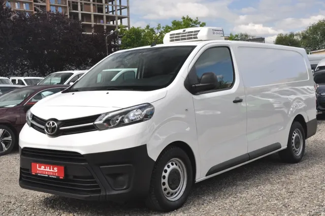 TOYOTA PROACE