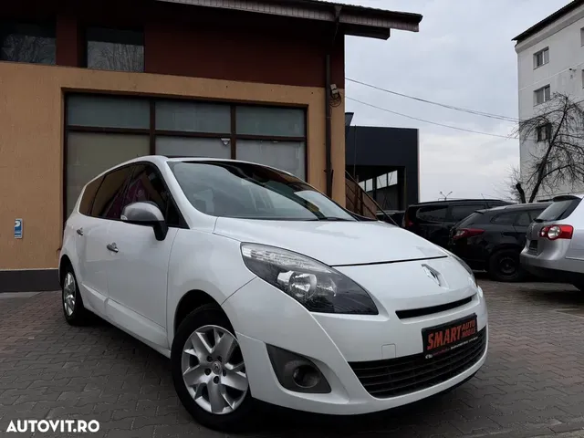 RENAULT GRAND SCENIC