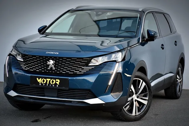 PEUGEOT 5008