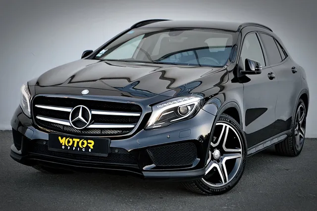 MERCEDES-BENZ GLA