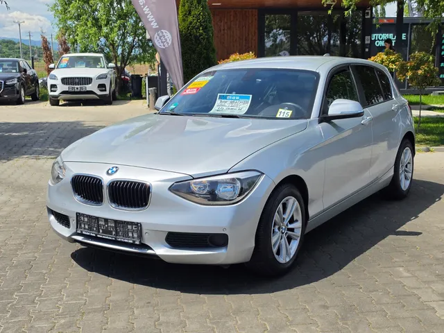 BMW 1 SERIES