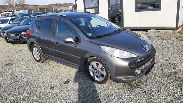PEUGEOT 207