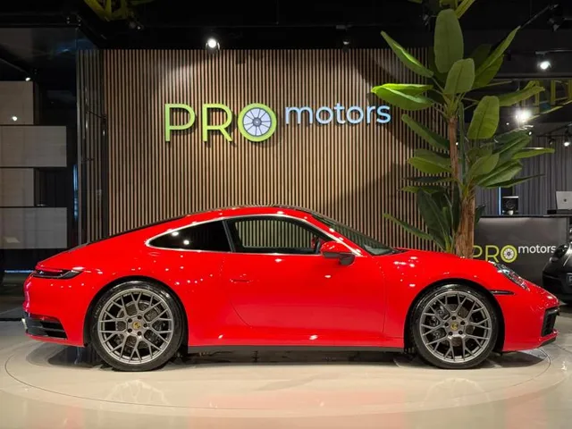 PORSCHE 911