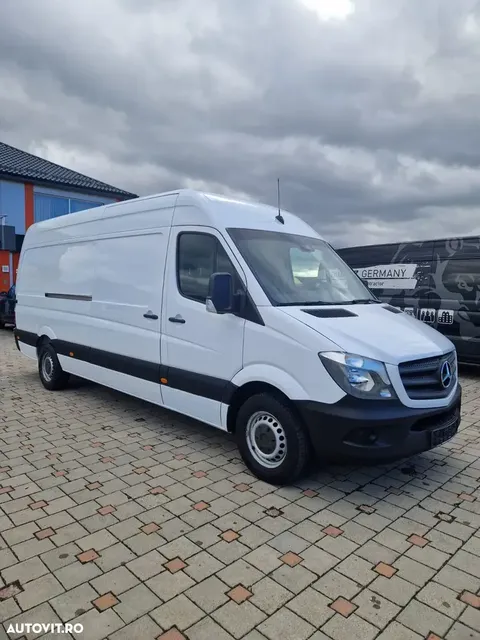 MERCEDES-BENZ SPRINTER