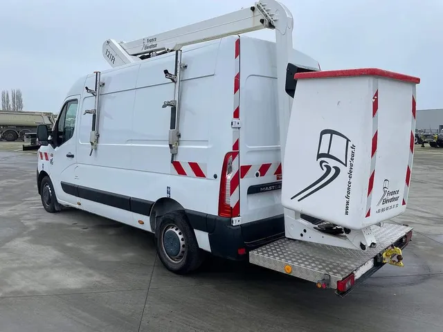 RENAULT MASTER