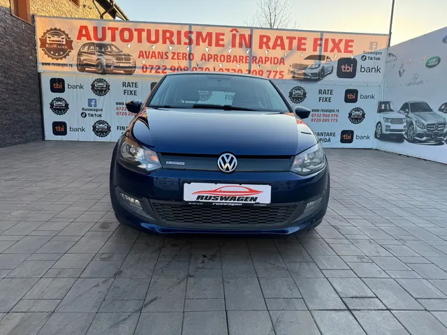 VOLKSWAGEN POLO