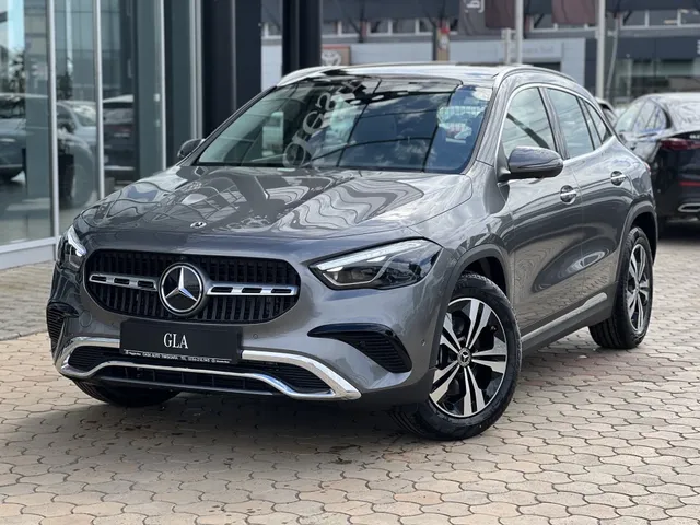 MERCEDES-BENZ GLA