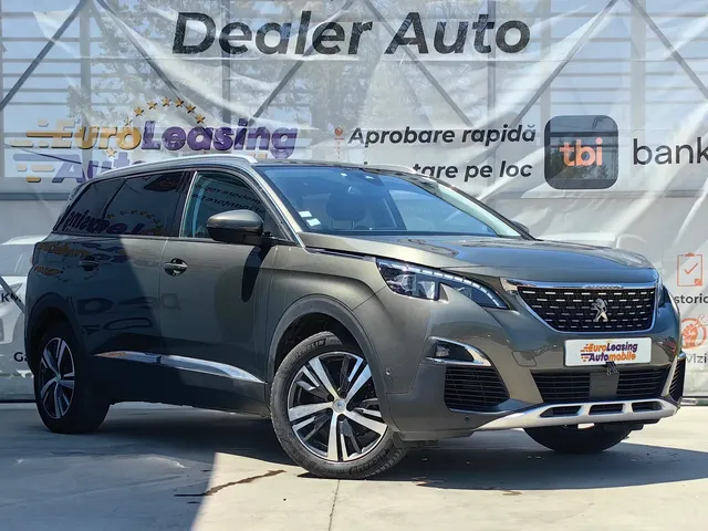 PEUGEOT 5008