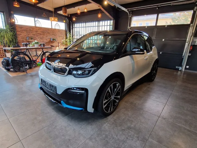 BMW I3