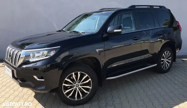 TOYOTA LAND CRUISER