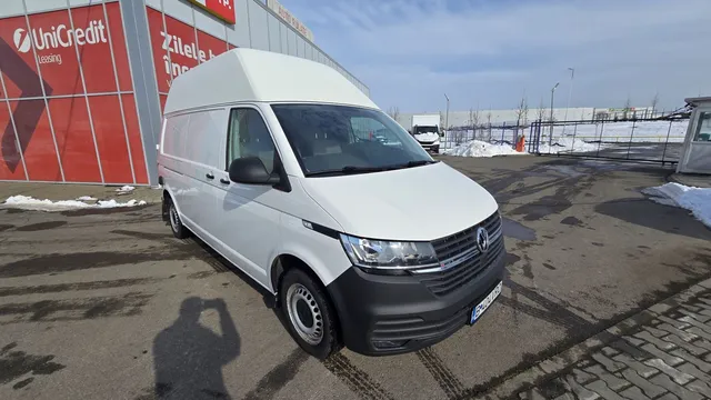VOLKSWAGEN TRANSPORTER