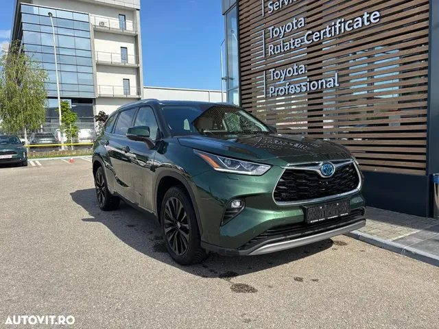 TOYOTA HIGHLANDER