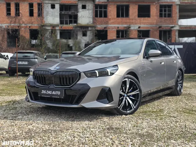 BMW 5 SERIES
