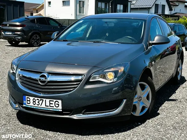 OPEL INSIGNIA