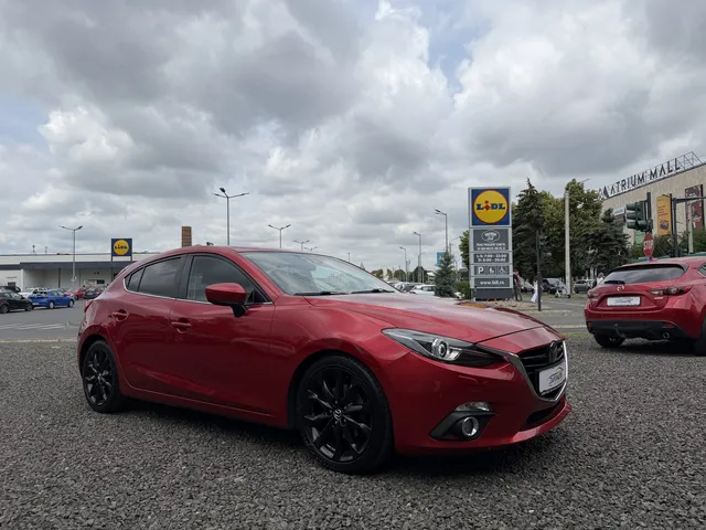 MAZDA 3
