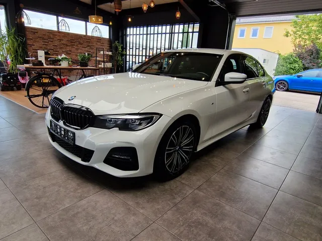 BMW 320I