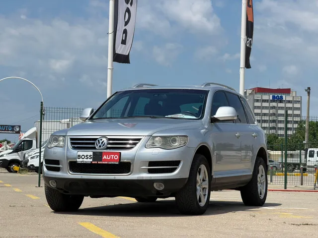 VOLKSWAGEN TOUAREG