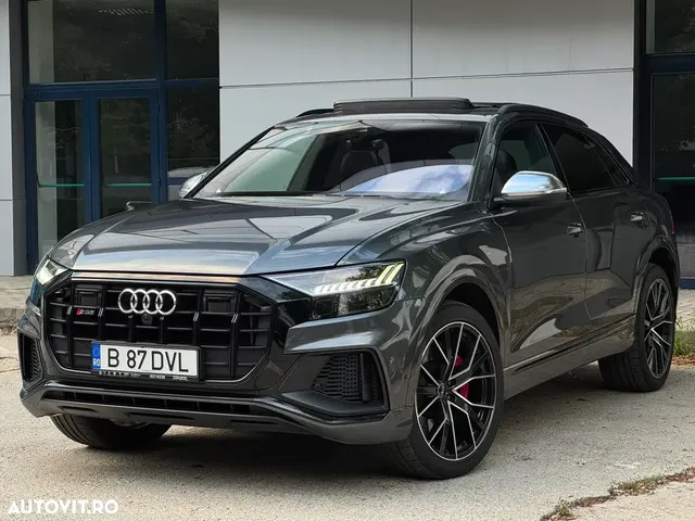 AUDI SQ8