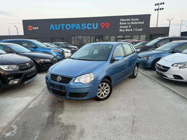 VOLKSWAGEN POLO