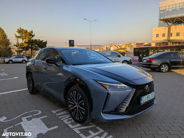 LEXUS RZ