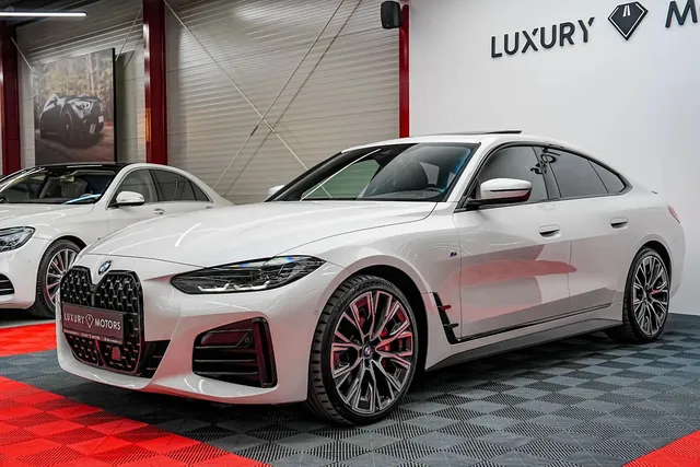 BMW 4 SERIES
