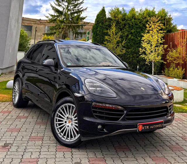 PORSCHE CAYENNE