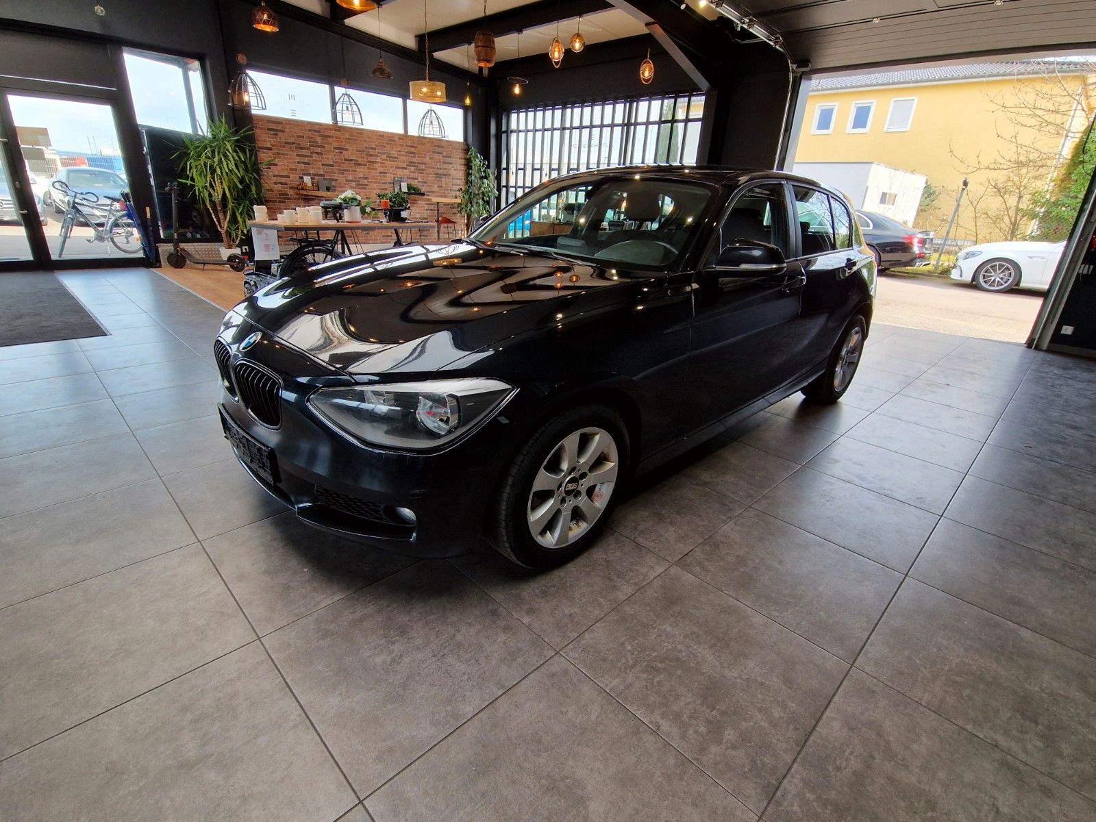 BMW 118I